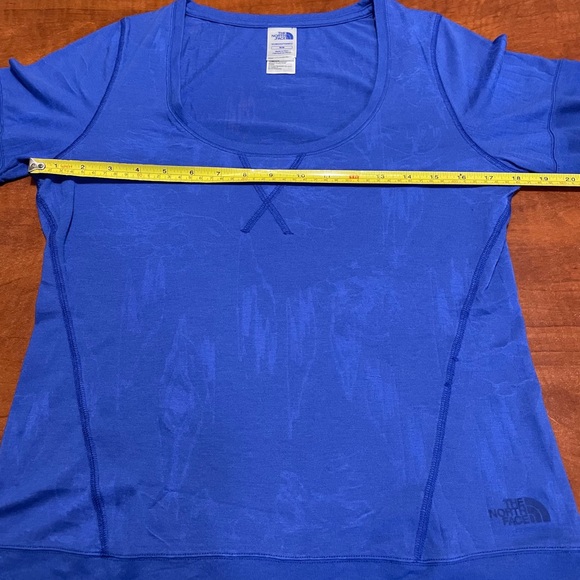 The North Face Women’s Blue Patterned Long Sleeve Shirt - Picture 6 of 9